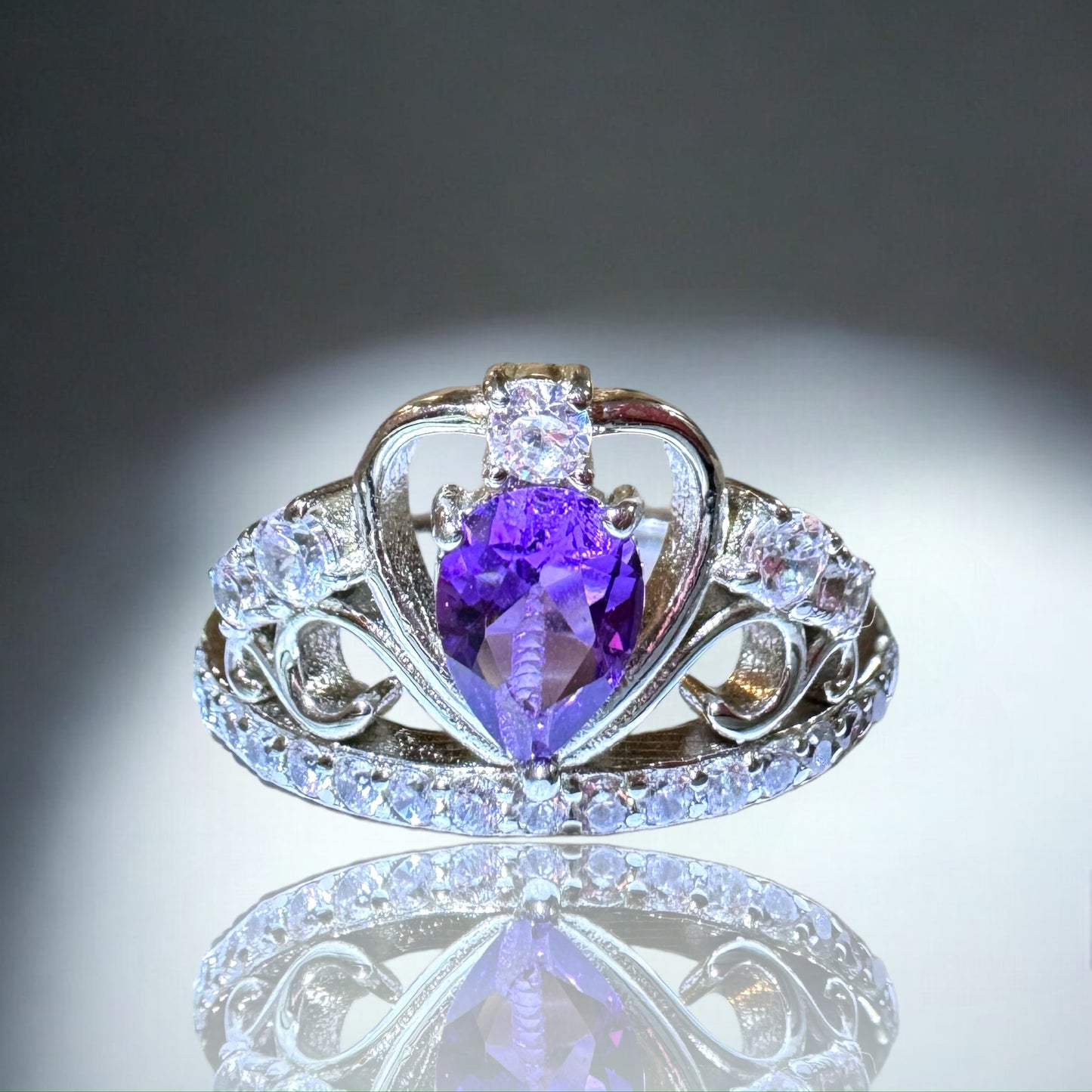 Woman's Ring - Amethyst