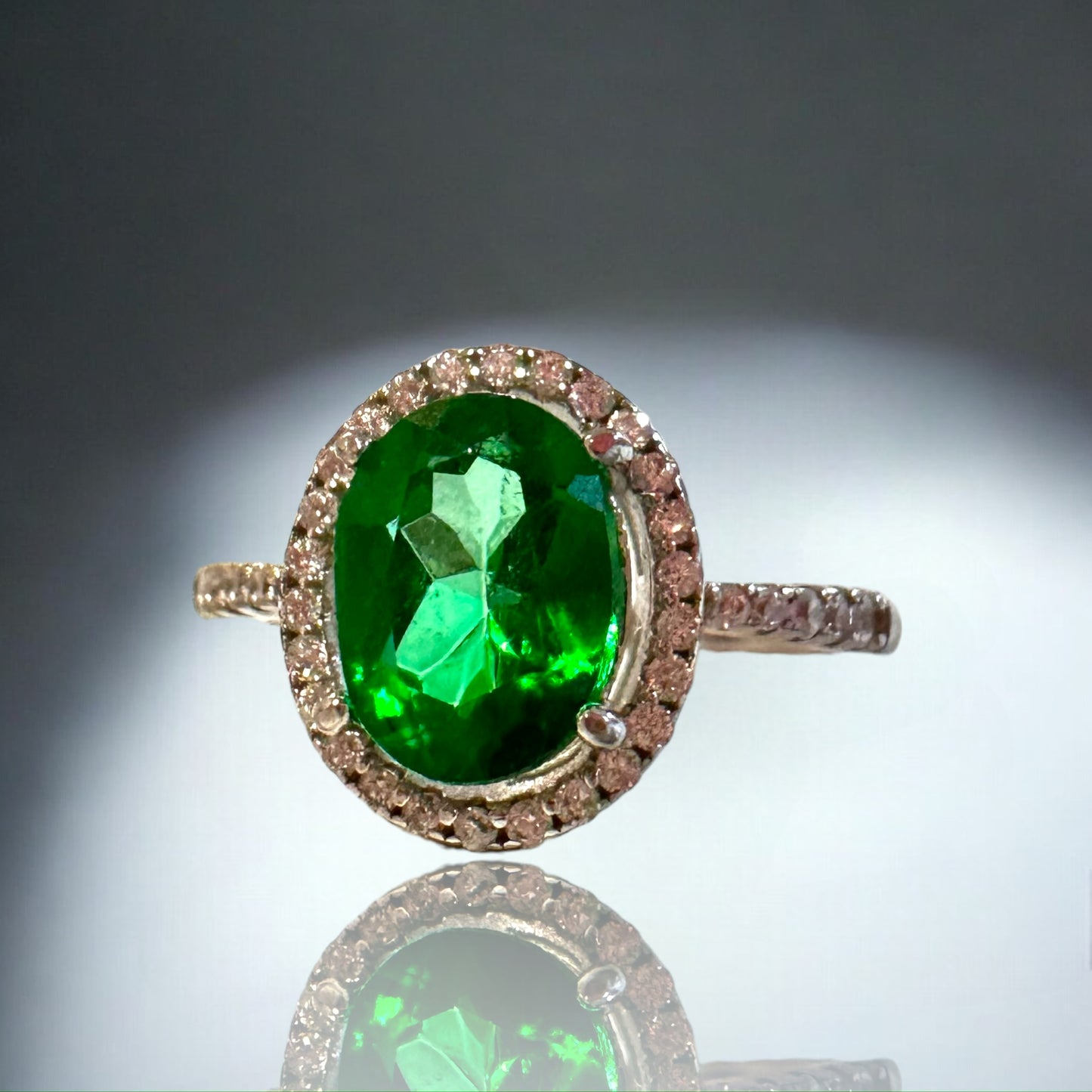 Woman's Ring - Green Garnet