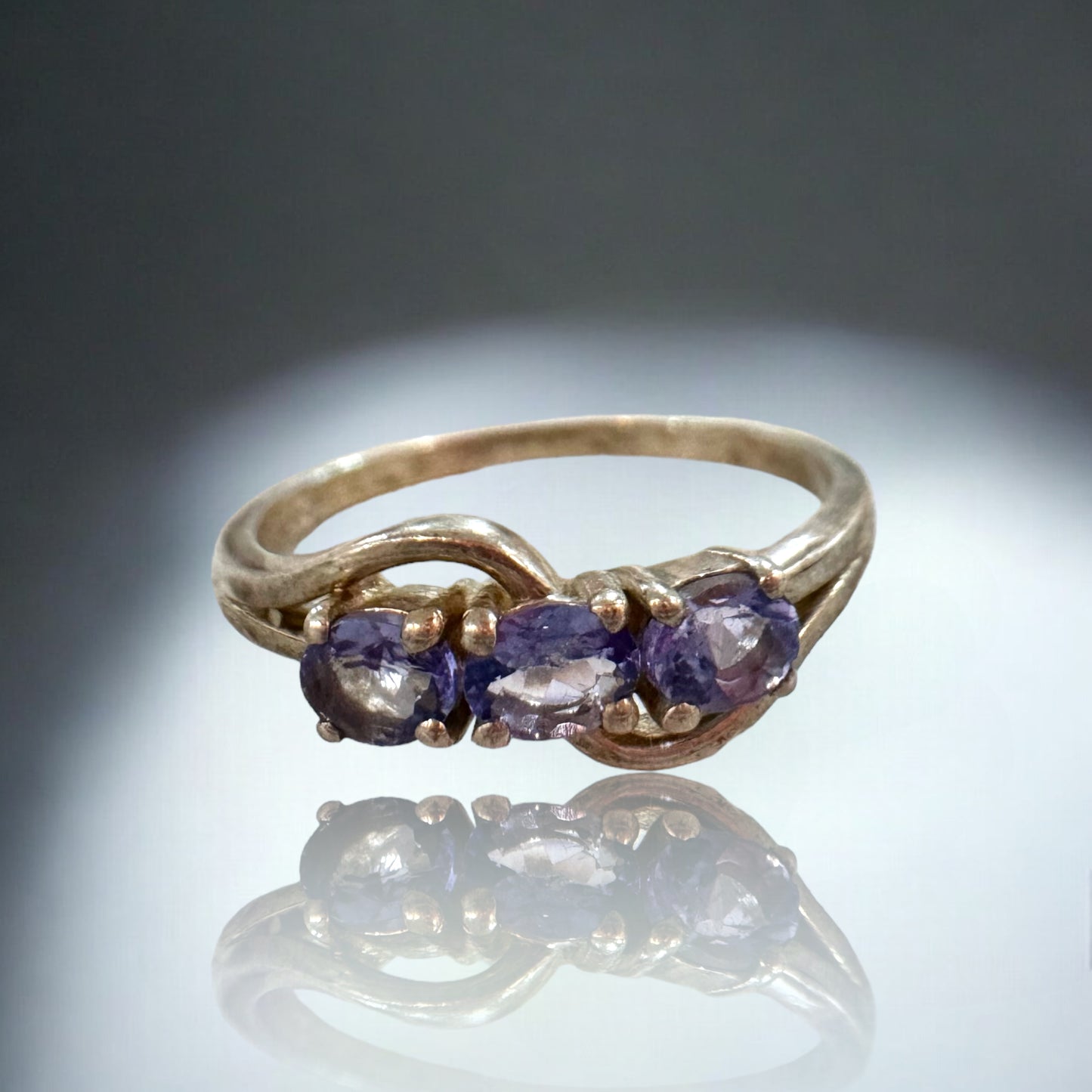 Woman's Ring - Tanzanite